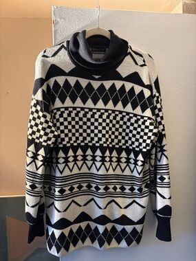 Urban Outfitters Black & White Geometric Cowl Turtleneck Sweater